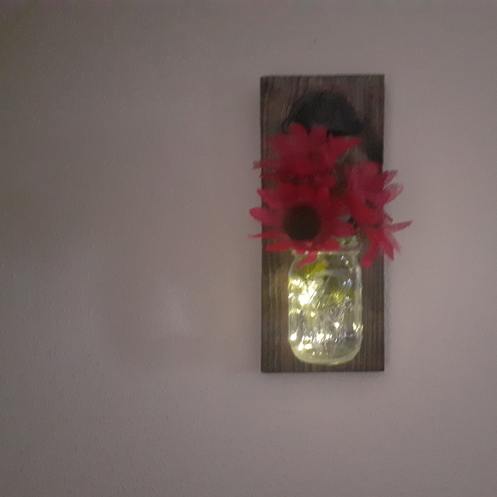 Mason jar sconce with wrought iron rooster hook
